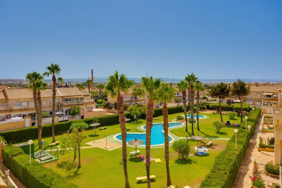 Vente - Bungalow Étage Haut - Aguas nuevas 1 - Torrevieja