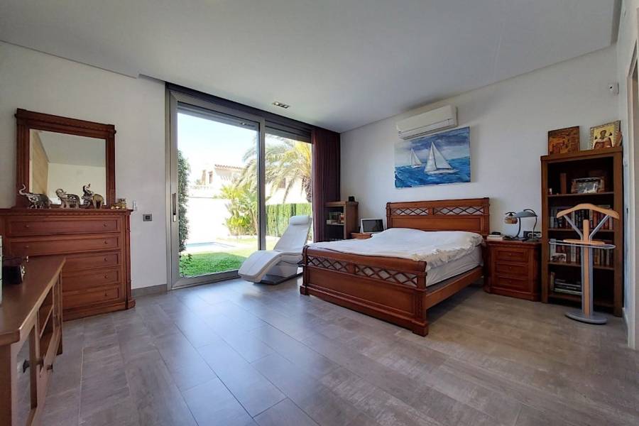 Sale - Luxury Villa - Los Angeles - Torrevieja