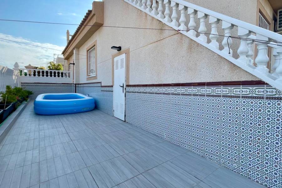 Sale - Terraced house - Los altos - Torrevieja