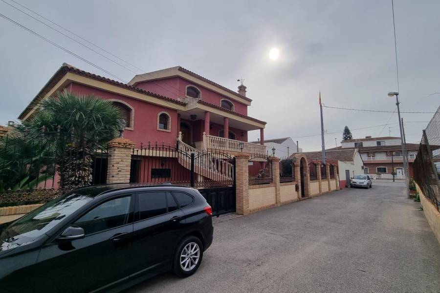 Sale - House - El Escorratel - Orihuela