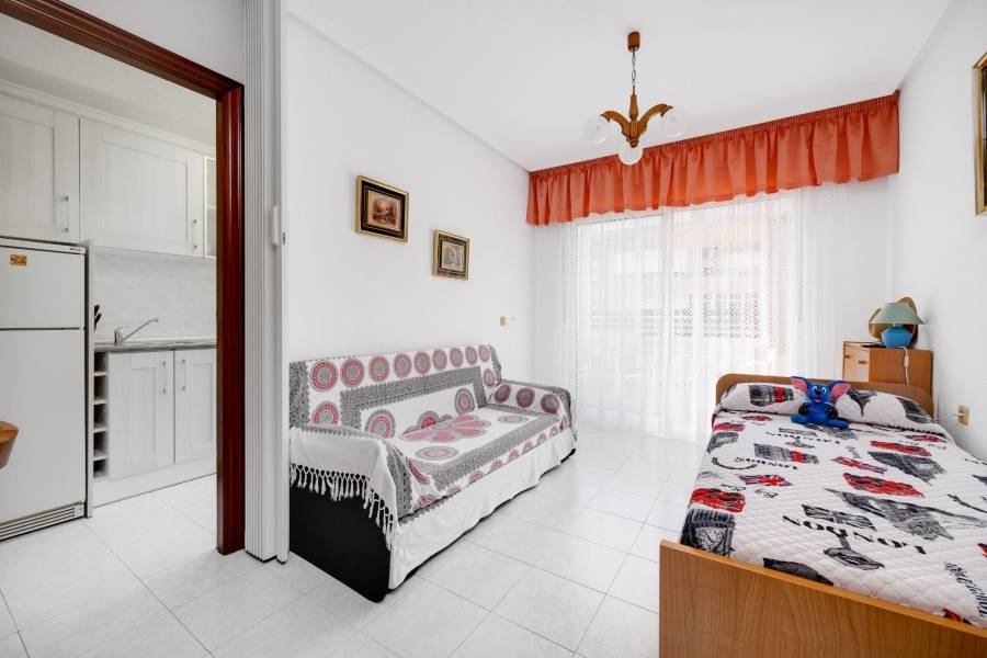 Sale - Apartment - Centro - Torrevieja