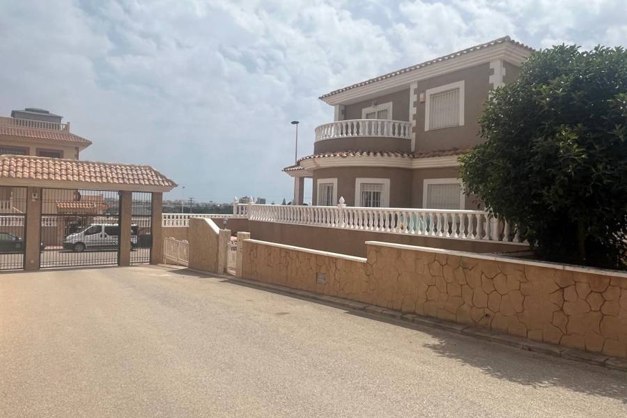 Sale - Unique property - Los altos - Torrevieja