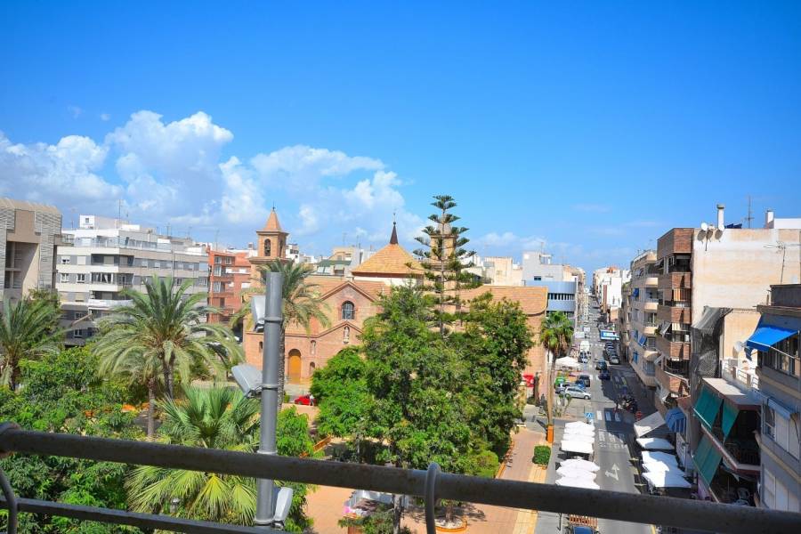 Sale - Apartment - Centro - Torrevieja