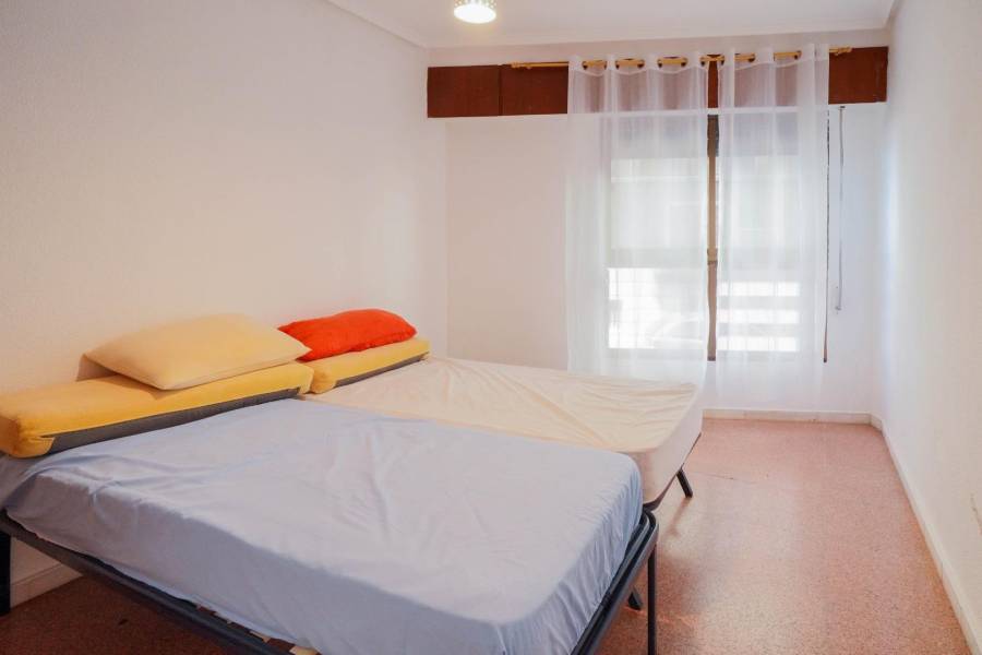 Venta - Apartamento - Playa de los locos - Torrevieja