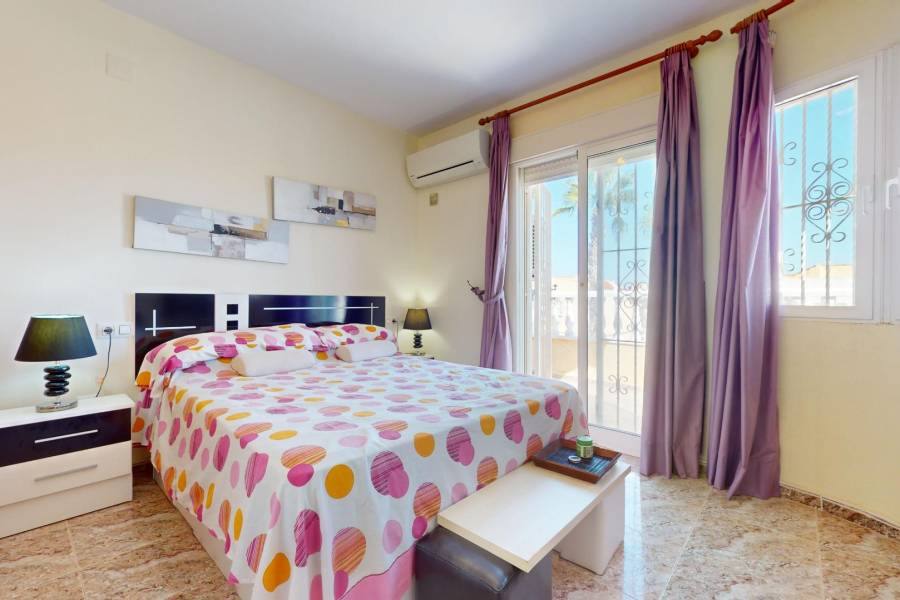 Vente - Maison mitoyenne - Lomas de Cabo Roig - Orihuela Costa