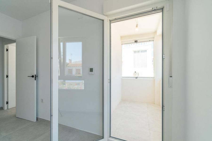 Sale - Duplex - Aguas nuevas 1 - Torrevieja