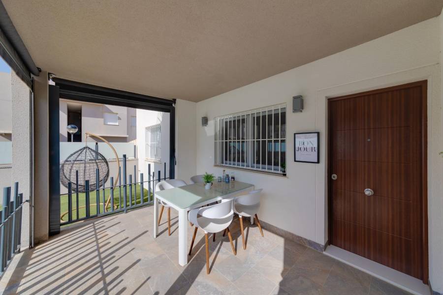 Sale - Bungalow - Sector 25 - Torrevieja