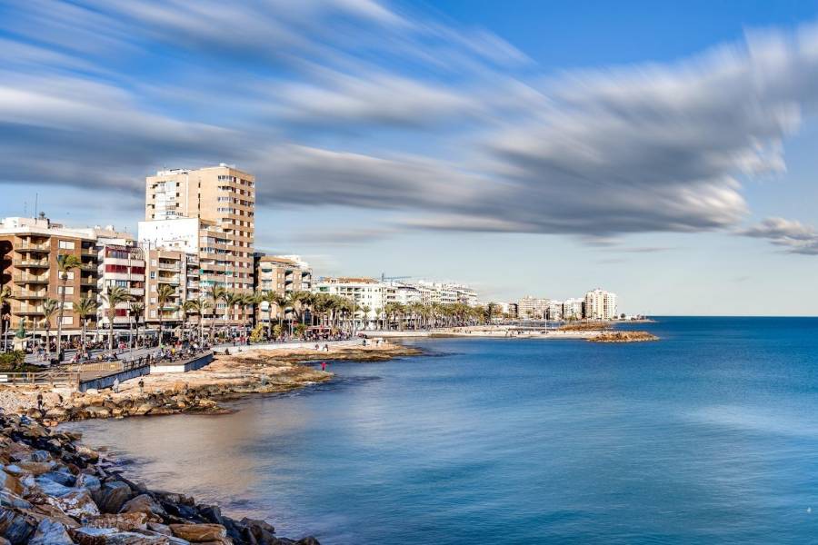 Sale - Apartment - Playa de los locos - Torrevieja