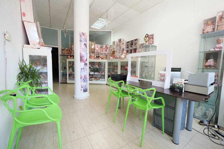 Sale - Business Premise - Centro - Torrevieja