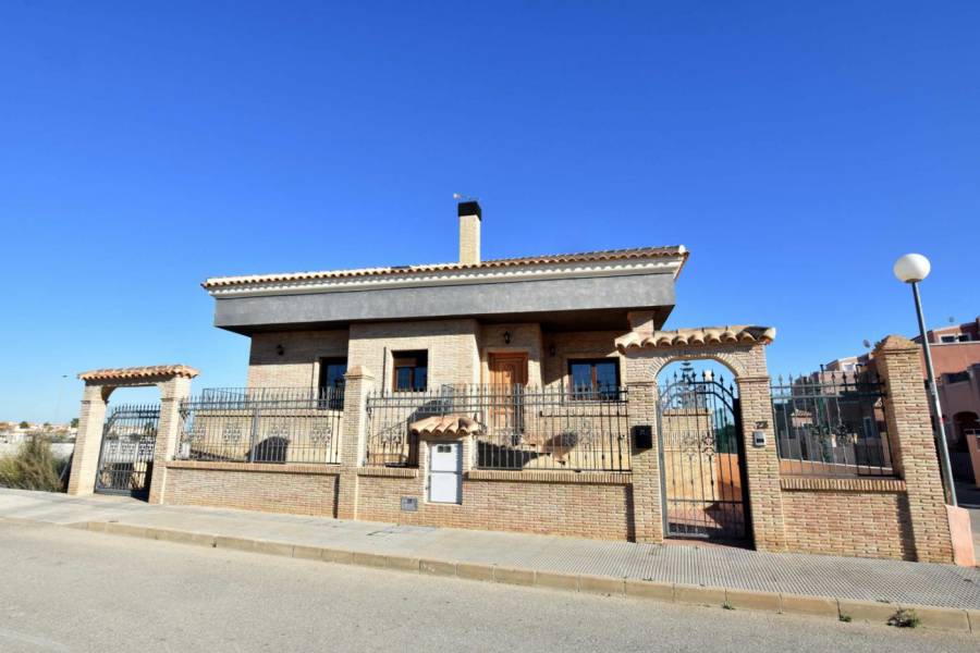 Villa - Sale - La Herada - Los Montesinos
