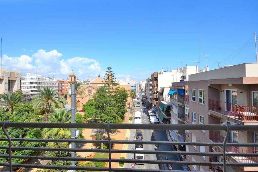 Sale - Apartment - Centro - Torrevieja