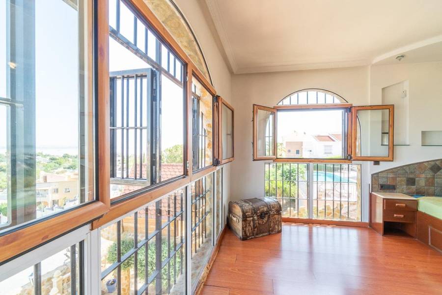 Sale - Single family house - Los Balcones - Orihuela Costa