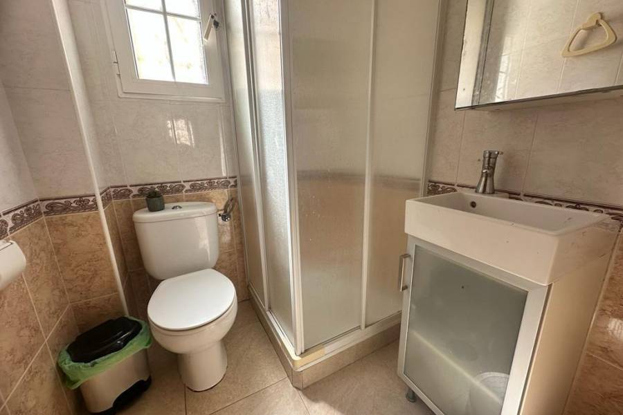 Vente - Maison mitoyenne - Aguas nuevas 1 - Torrevieja