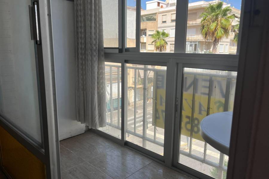 Apartment -  - Paseo maritimo - Torrevieja