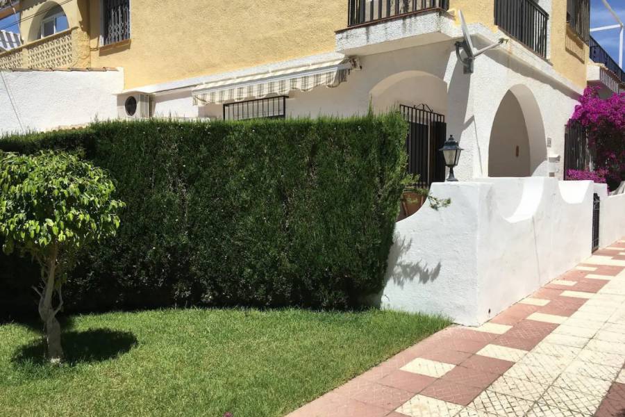 Sale - Bungalow Ground Floor - Aguas nuevas 2 - Torrevieja