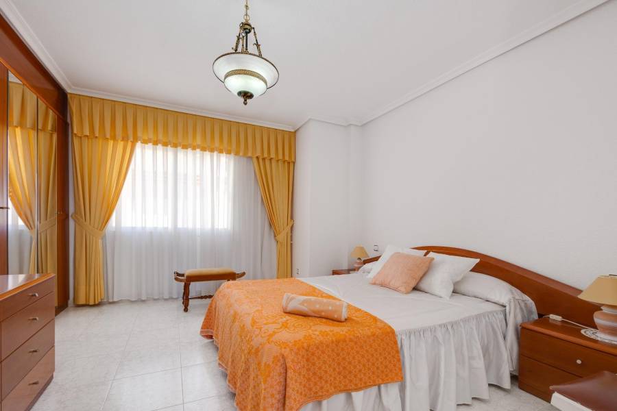 Vente - Maison mitoyenne - Paseo maritimo - Torrevieja