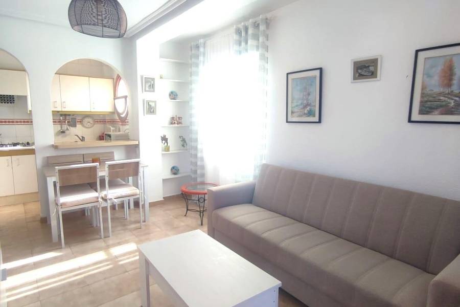 Sale - Bungalow Top Floor - Nueva Torrevieja - Torrevieja