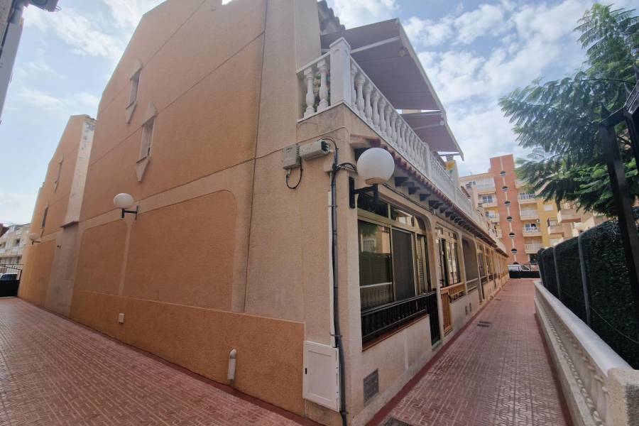 Sale - Terraced house - Estacion de autobuses - Torrevieja