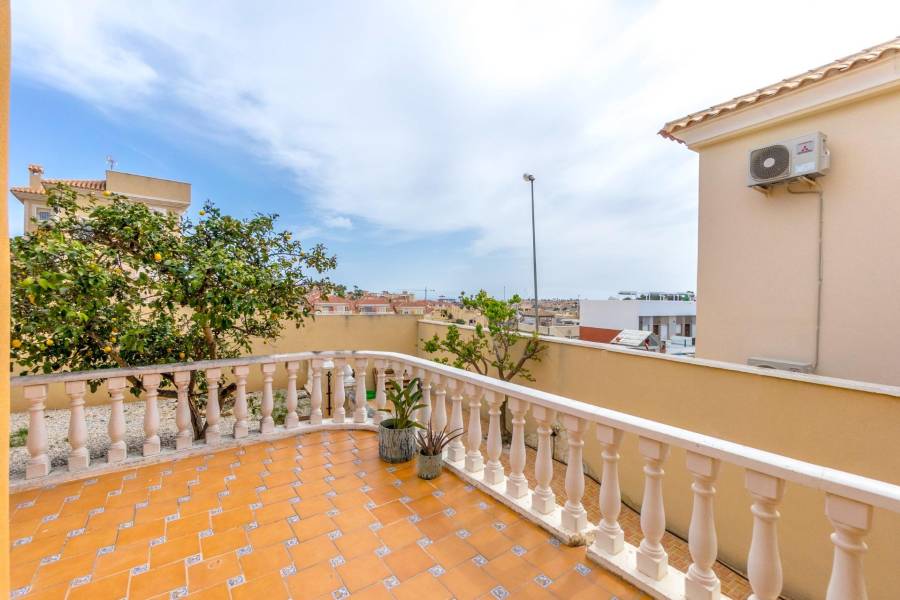 Vente - Maison individuelle - Las Filipinas - Orihuela Costa