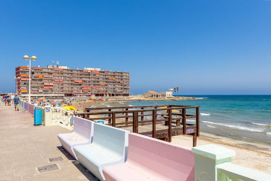 Venta - Apartamento - Playa de los locos - Torrevieja