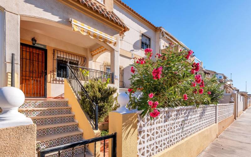 Bungalow Planta Baja - Venta - Aguas Nuevas - Torrevieja