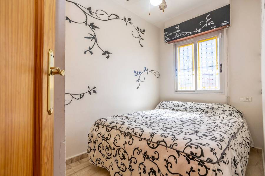 Sale - Apartment - La Mata - Torrevieja