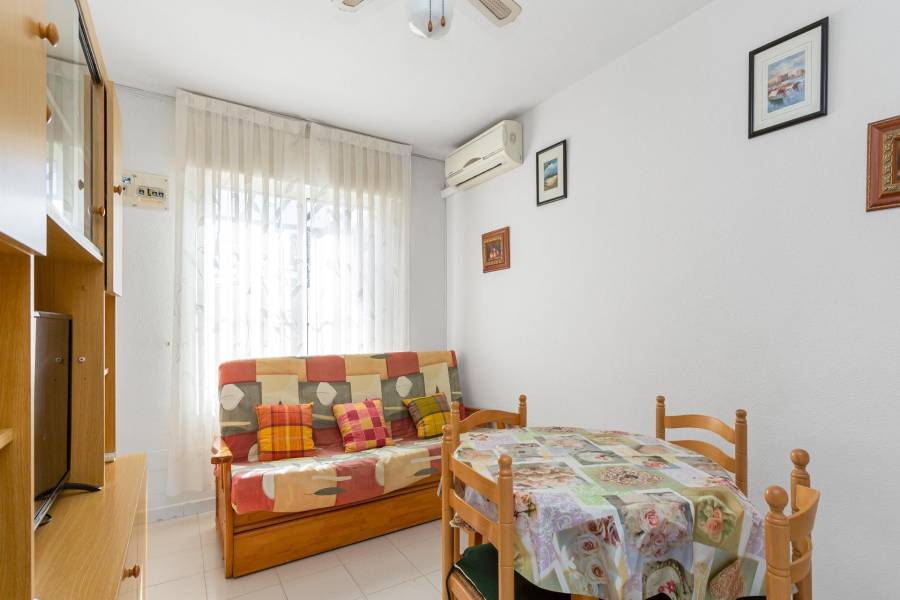 Sale - Apartment - Lago jardin - Torrevieja