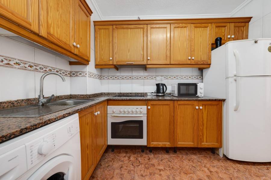 Sale - Apartment - Playa de los locos - Torrevieja