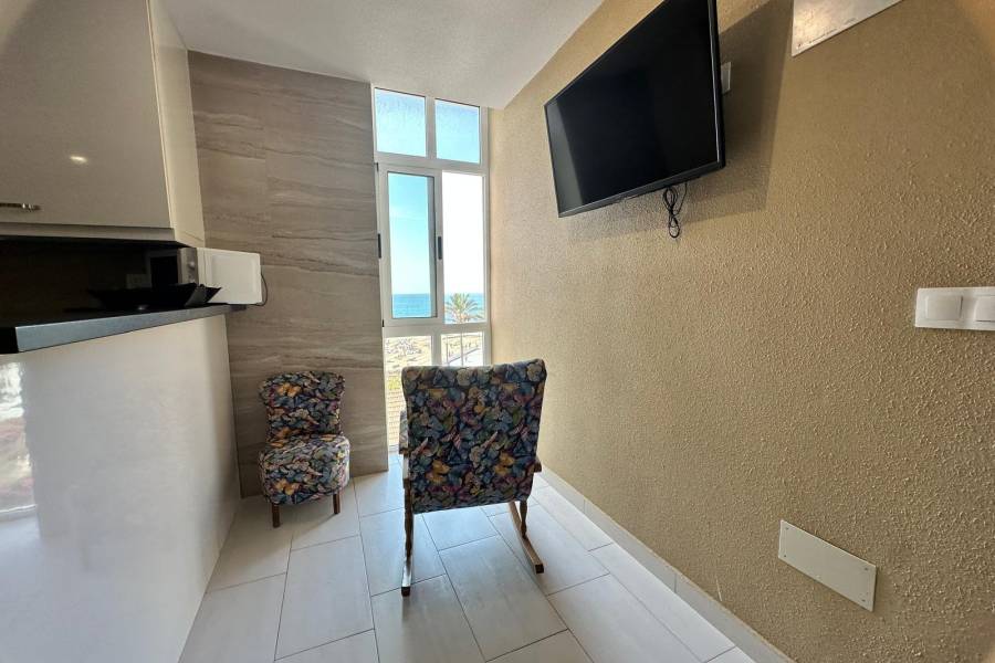 Sale - Apartment - Paseo maritimo - Torrevieja