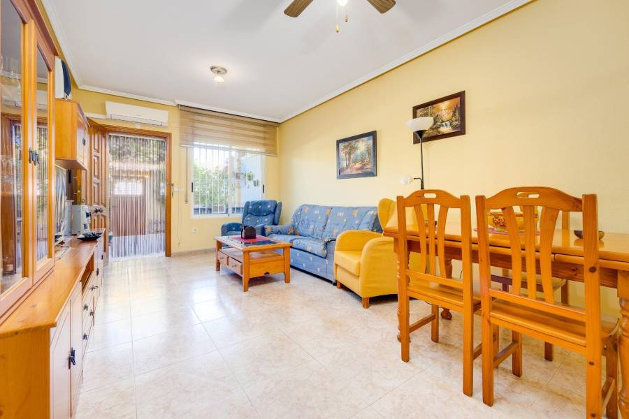 Vente - Maison mitoyenne - Aguas nuevas 2 - Torrevieja