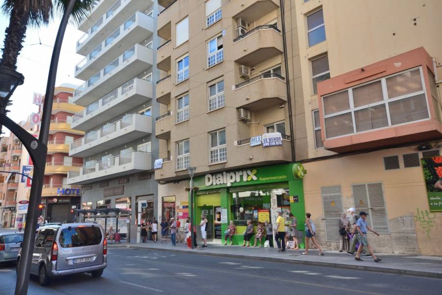 Venta - Local comercial - Centro - Torrevieja