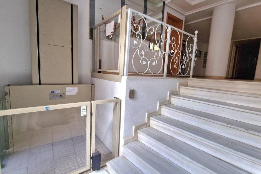 Sale - Apartment - Centro - Torrevieja