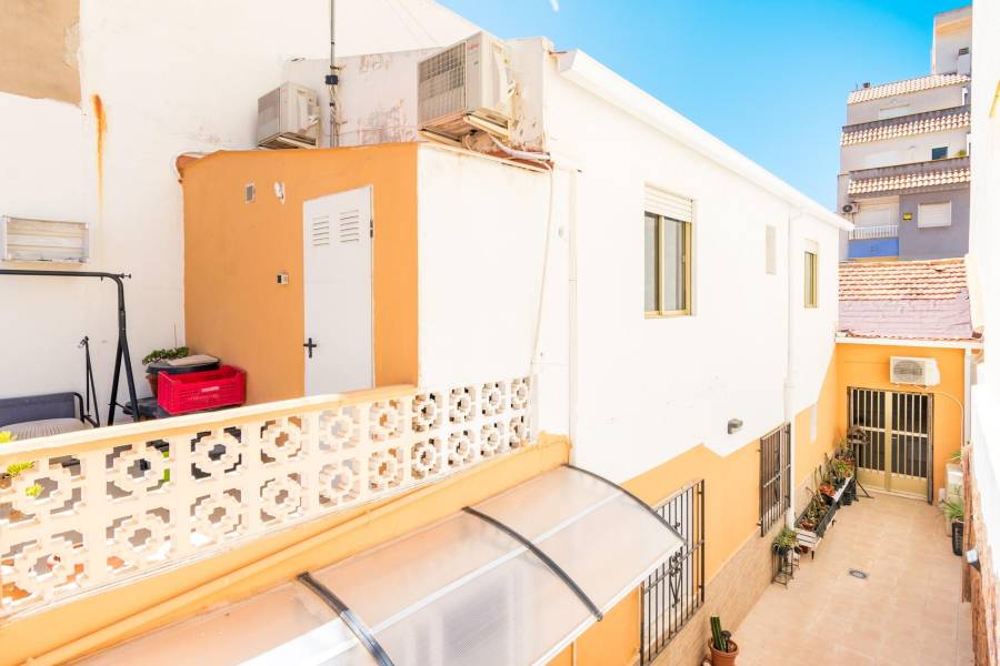 Sale - House - Centro - Torrevieja