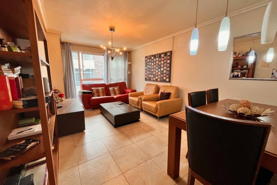 Sale - Flat - Centro - Torrevieja