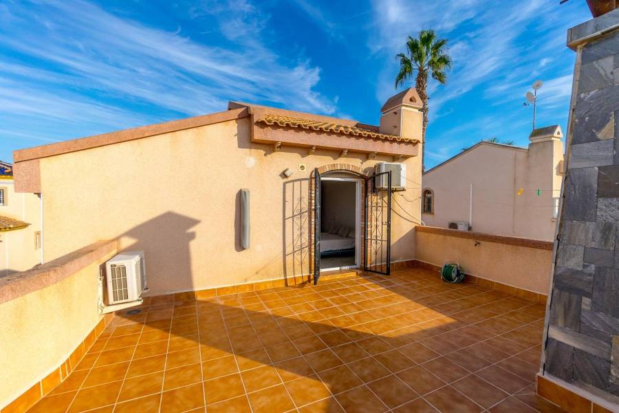 Venta - Chalet - Playa Flamenca - Orihuela Costa