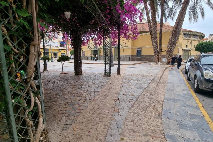 Venta - Local comercial - Zona Centro - Orihuela