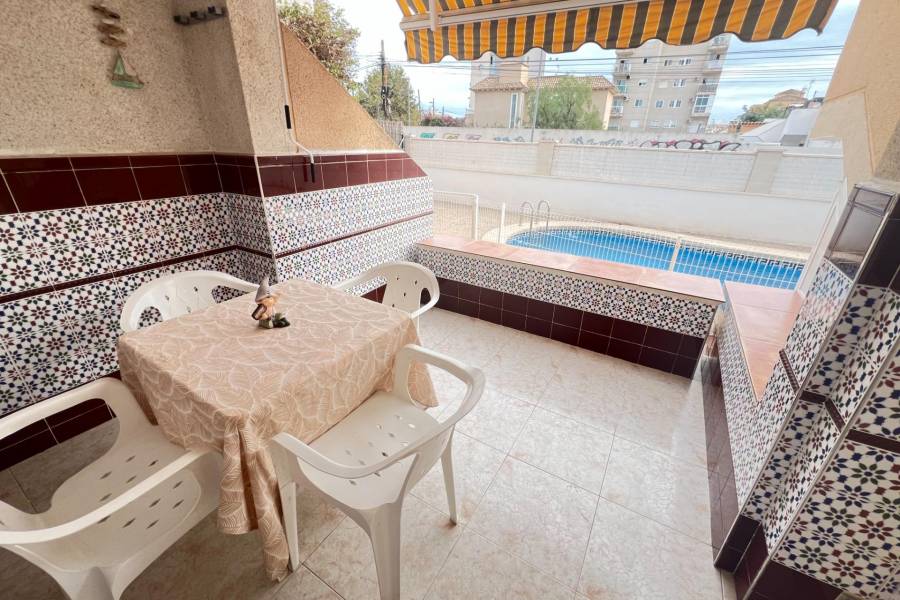 Sale - Bungalow Ground Floor - Nueva Torrevieja - Torrevieja