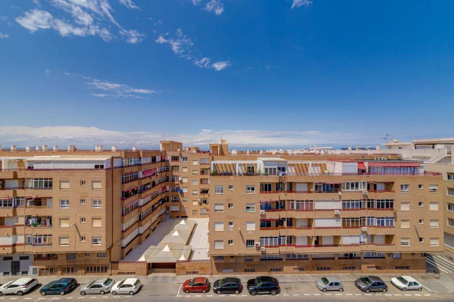 Sale - Apartment - Playa de los locos - Torrevieja