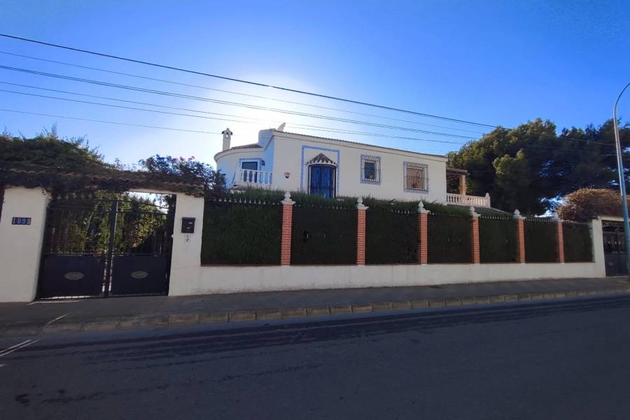 Maison individuelle - Vente - San luis - Torrevieja