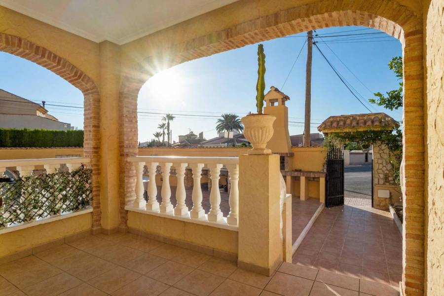 Sale - Villa - La Florida - Orihuela Costa