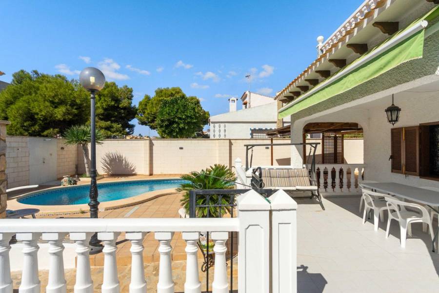 Venta - Chalet - La Zenia - Orihuela Costa