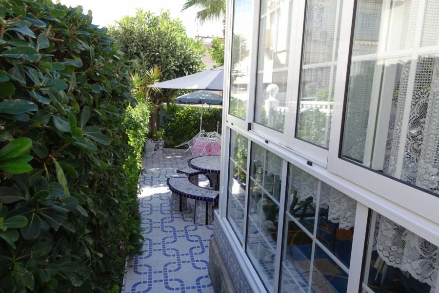 Sale - Terraced house - Los Altos - Orihuela Costa