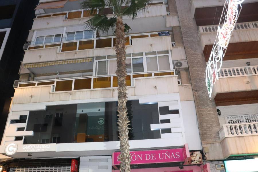 Sale - Flat - Centro - Torrevieja