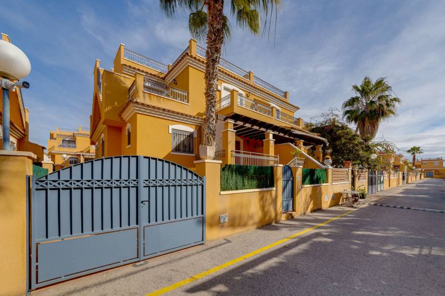 Sale - Duplex - Aguas nuevas 1 - Torrevieja