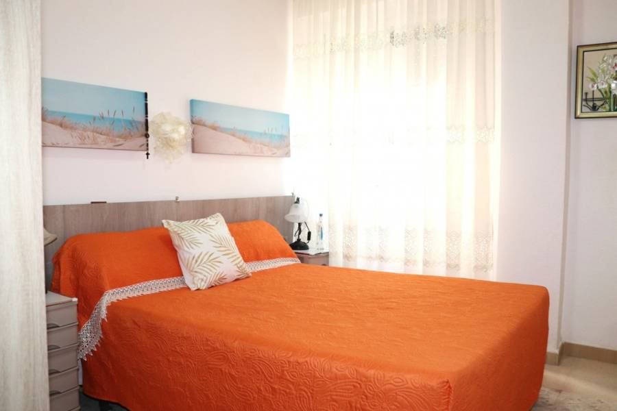 Sale - Ground floor apartment - Playa del cura - Torrevieja