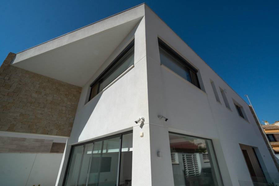 Vente - Maison individuelle - JUNTO CAMPO DE FUTBOL - Callosa de Segura