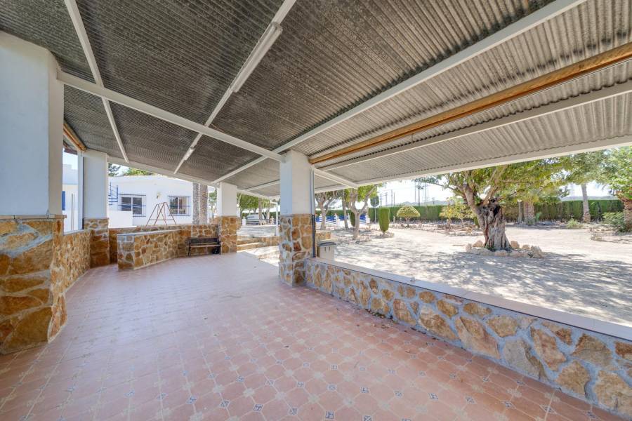 Venta - Chalet - Correntías Bajas - Orihuela