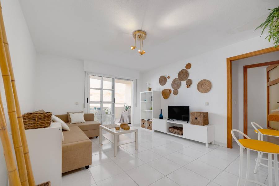 Sale - Apartment - Playa de los locos - Torrevieja