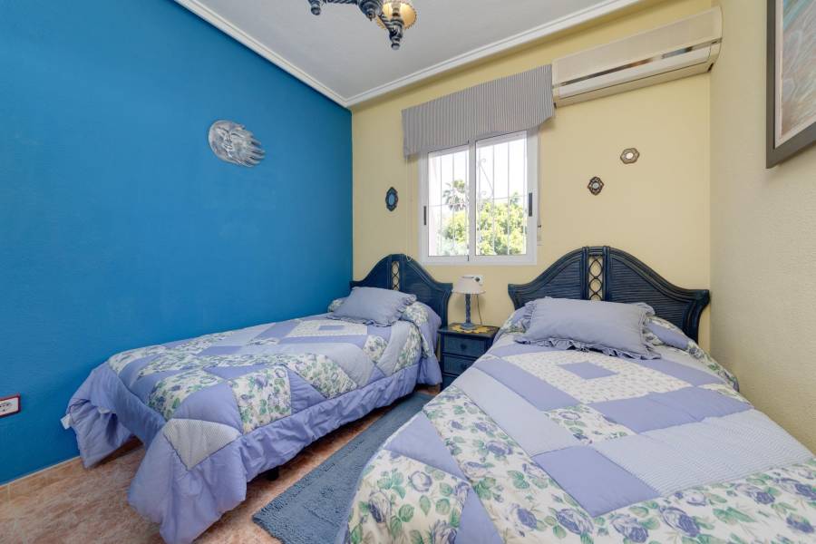 Vente - Maison mitoyenne - Aguas nuevas 2 - Torrevieja