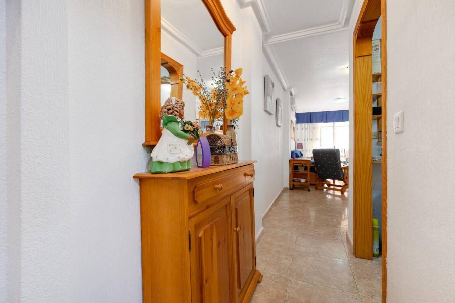 Venta - Apartamento - Playa de los locos - Torrevieja